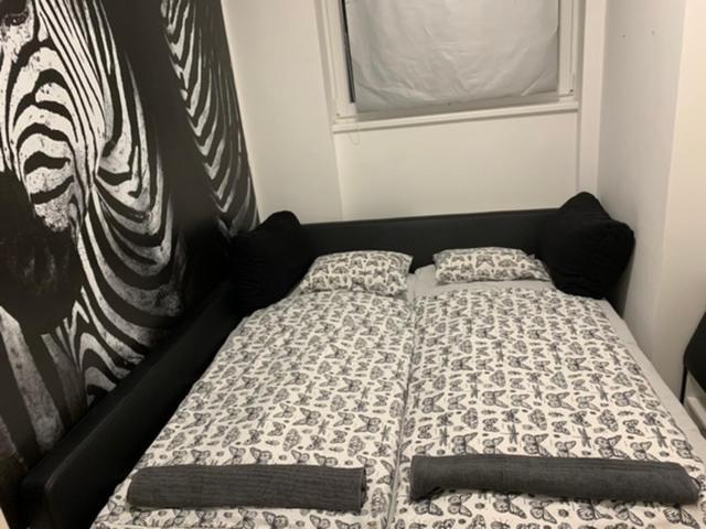 Castle Hill Safari Apartment Будапеща Екстериор снимка