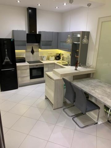 Castle Hill Safari Apartment Будапеща Екстериор снимка